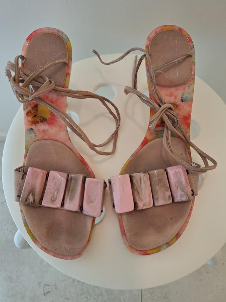 Dames open pump met bloemenmotief maat 38 heel zomers, Kleding | Dames, Schoenen, Ophalen, Dansschoenen, Zo goed als nieuw, Roze