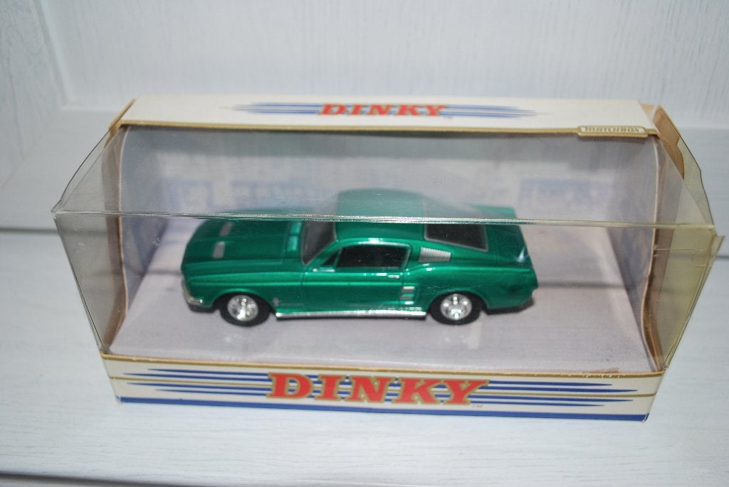 MATCHBOX Ford Mustang Fastback 1967 échelle 1 43, Enlèvement ou Envoi