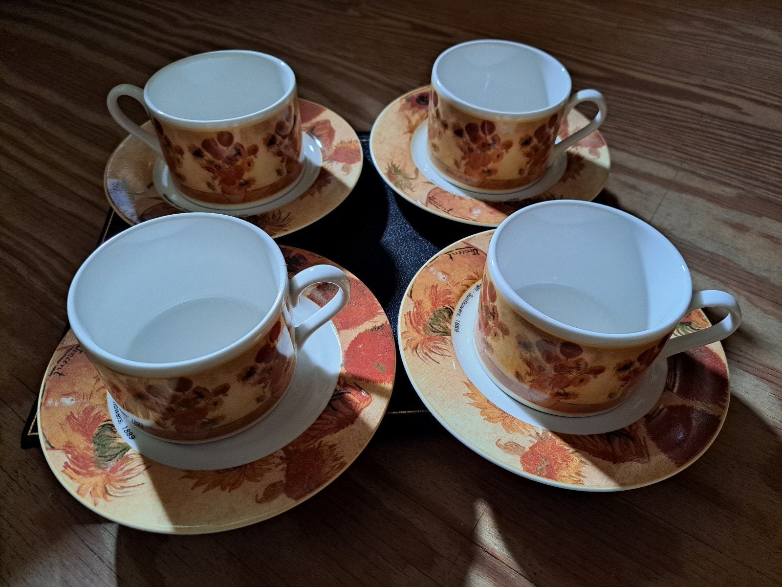 4 Nieuwe koffietassen, exclusief naar Vincent Van Gogh, Ophalen of Verzenden