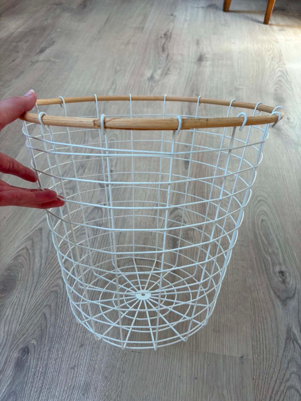 Decoratie mand wit, Ophalen