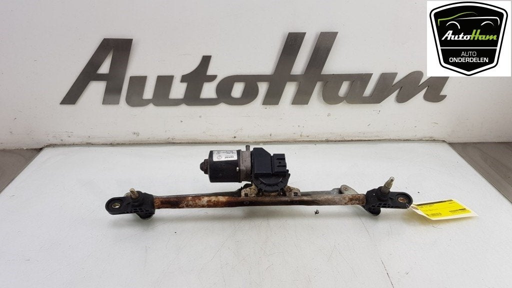 MOTEUR + TRINGLERIE ESSUIE GLACE AVANT Fiat Panda (169), Utilisé, Fiat