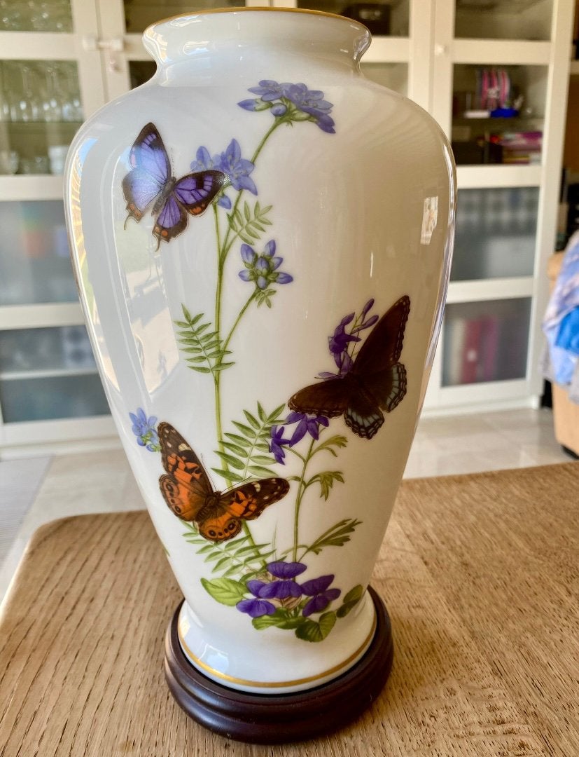 Vase «Les Papillons des Prés» John Wilkinson, Antiquités & Art, Enlèvement