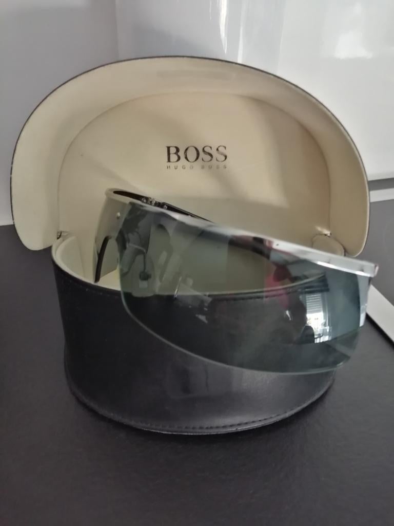 Lunettes de soleil homme Hugo Boss très bon état, Enlèvement ou Envoi, Lunettes