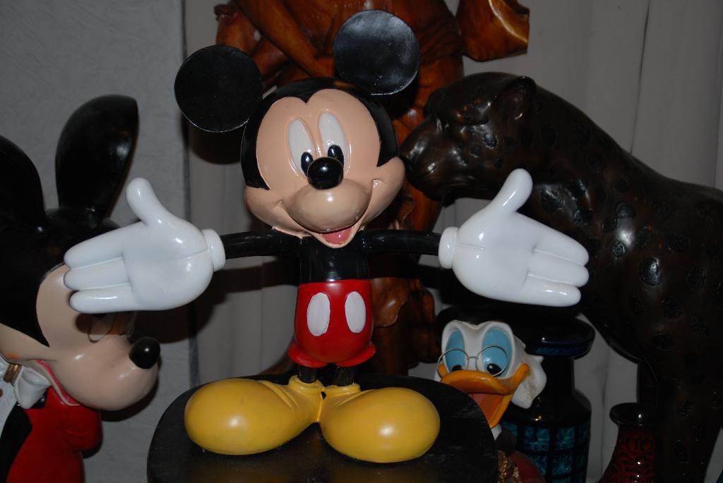 Minnie Mouse &  Mickey Mouse, Enlèvement, Mickey Mouse, Comme neuf, Statue ou Figurine