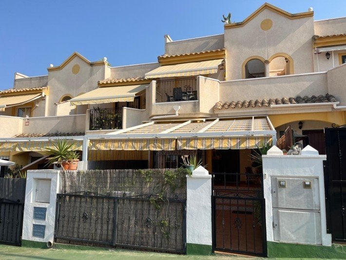Ruime tussenwoning, Spanje, 65 m², Woonhuis, 3 kamers