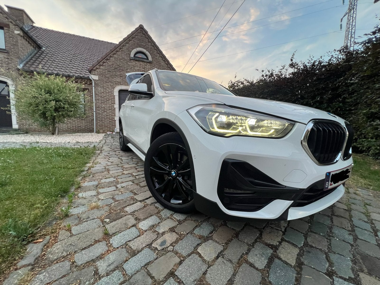 BMW X1 xDrive25e Hybride zeer nette en proper auro, Auto's, Lederen bekleding, Euro 6, Wit, Leder