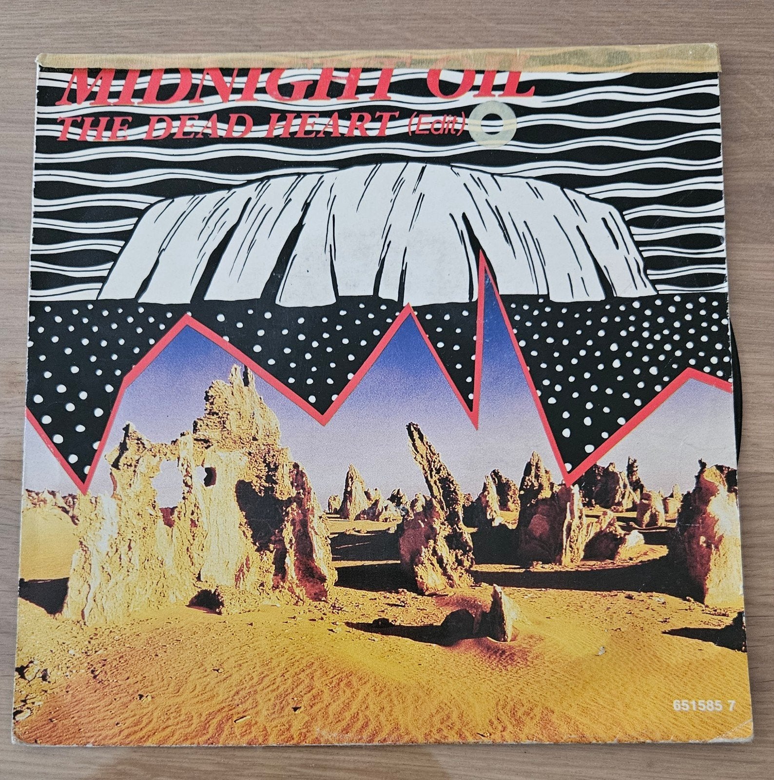 Midnight Oil - The dead heart, Ophalen