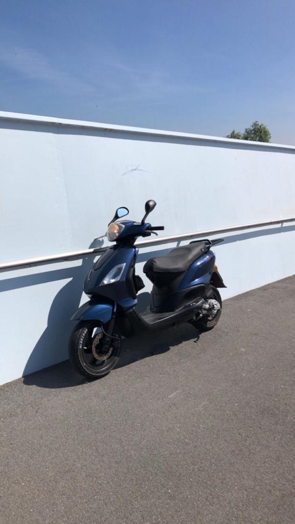 Piaggio Fly 4takt A klasse (ruilen mogelijk), Scooter, Occasion, Jusqu'à 11 kW, 1 cylindre