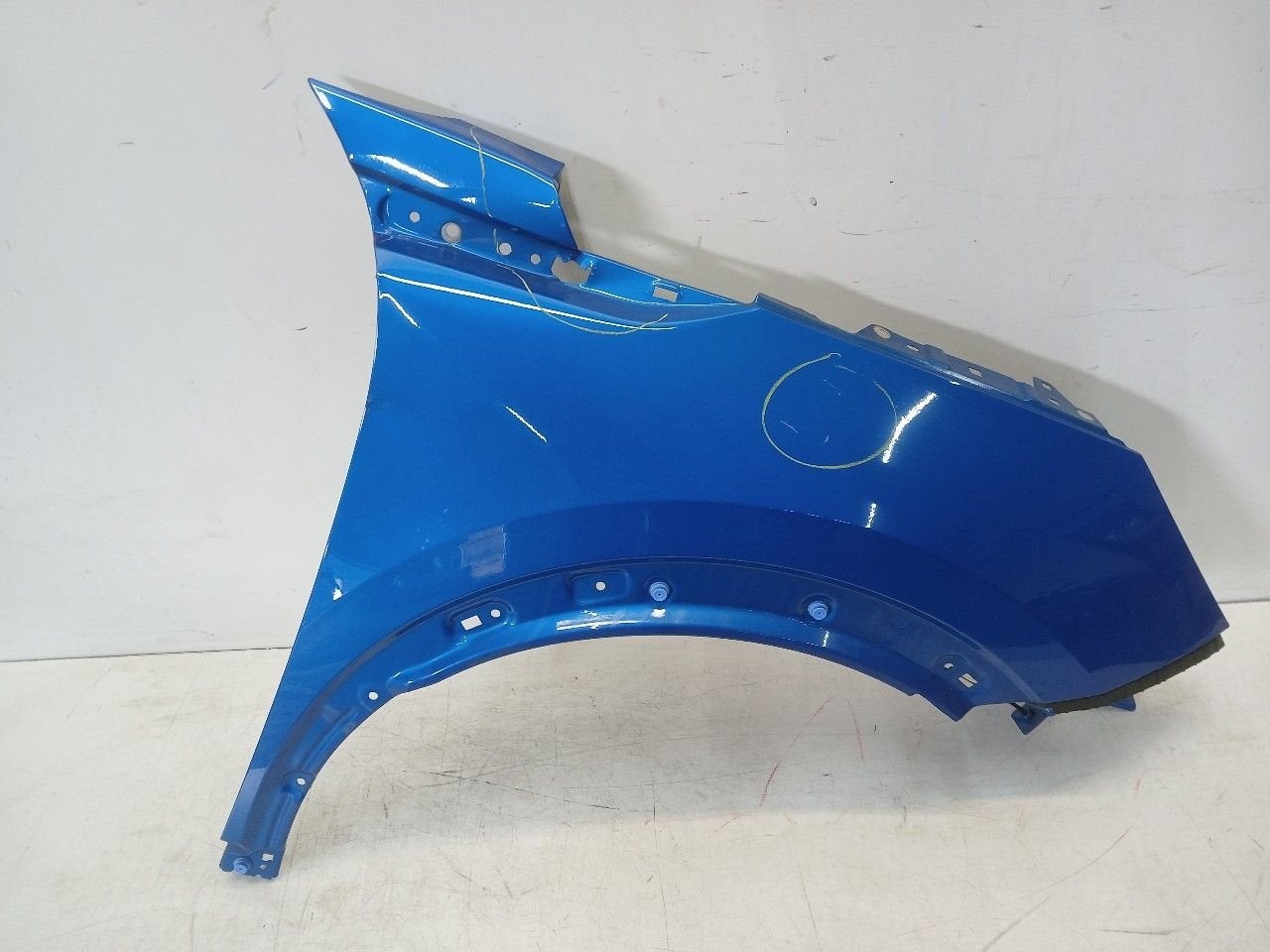 Spatbord rechts voor Peugeot 2008, Onderdelen@venauto.nl, Van der Ven Autorecycling B.V., Ettenseweg 76, 4706 PB Roosendaal, The Netherlands