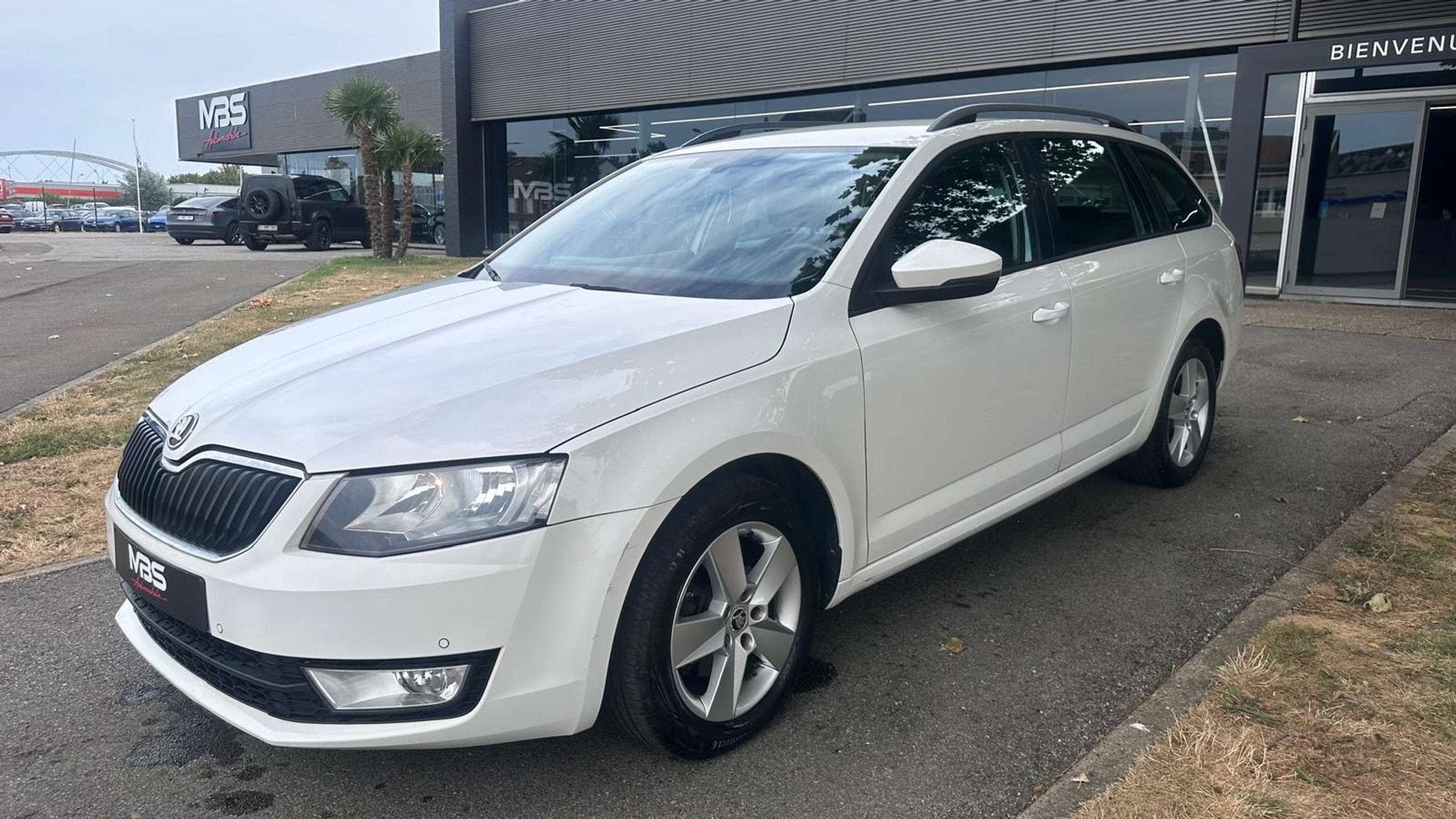 Skoda Octavia * 1.6 TDI* NAVI* CLIM* CRUISE* 1 PROP*, Autos, Euro 5, Achat, 105 ch, https://public.car-pass.be/vhr/53a54312-b1ef-4be3-a58e-56bd0857bf48