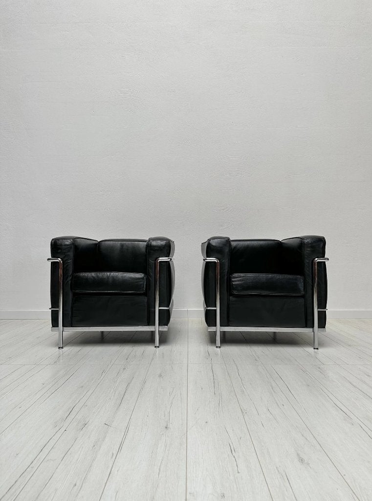 2 fauteuils LC2 Le Corbusier Cassina cuir noir vintage, Antiquités & Art, Enlèvement