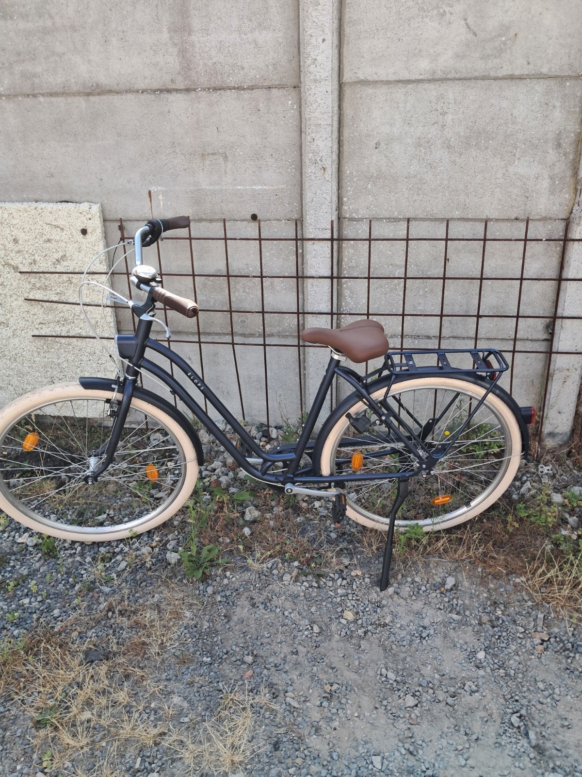 2 stadsfietsen te koop met fietstassen btwin en elops, Fietsen en Brommers, Ophalen