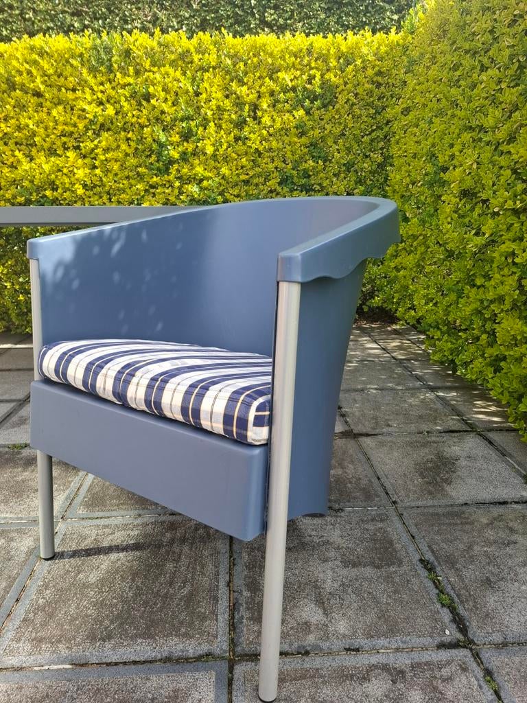 2x Blauwe kuipstoel / terrasstoel met armleuningen, Tuin en Terras, Tuinstoelen, Ophalen