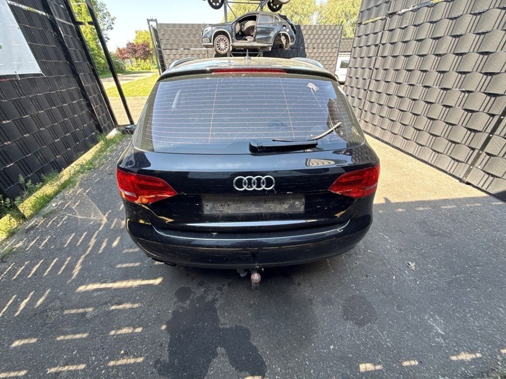 HAYON ARRIÈRE / MALLE Audi A4 Avant (B8) (|8K9827023|), Auto-Union-Straße  1,
85057  Ingolstadt, DE, Info@audi.de, Haillon arrière