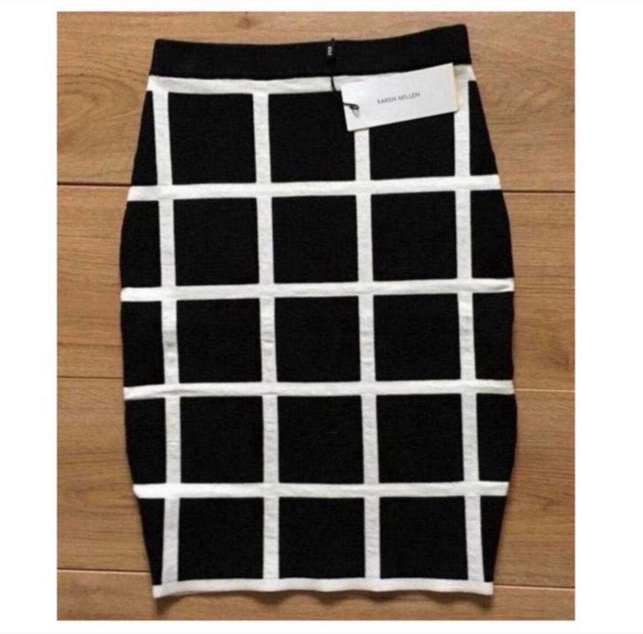 Robe courte et jupe Karen Millen XS noire blanche NEW skirt, Neuf, Enlèvement ou Envoi, Taille 34 (XS) ou plus petite, Longueur genou