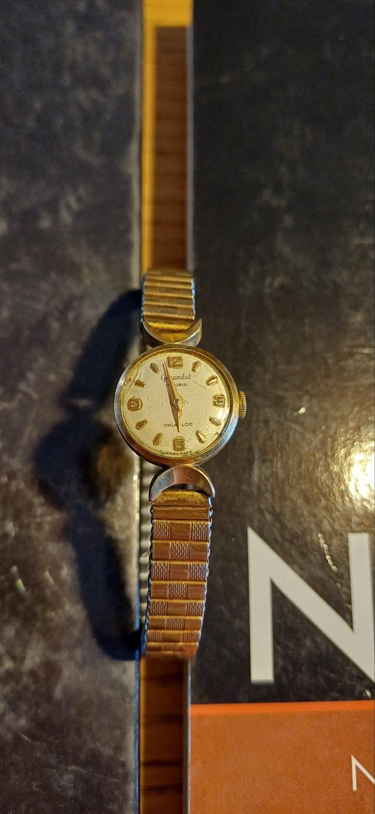 gouden horloge, Handtassen en Accessoires, Ophalen, Goud, Met bandje