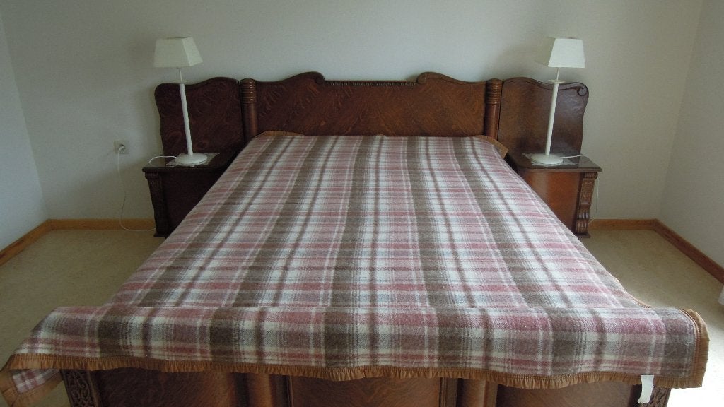2 tweepersoonsdekens, 2 dekbedsets, antidoorlig onderlegger, Meerkleurig, Overige materialen, Tweepersoons, Ophalen of Verzenden