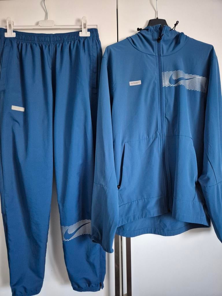 Ensemble Nike homme, Enlèvement ou Envoi