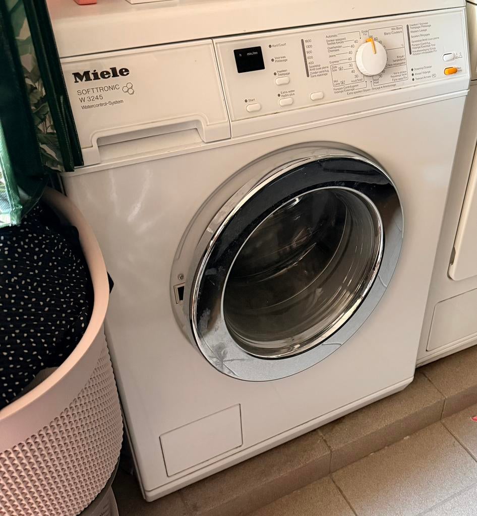 Machine à laver Miele Softtronic W3245, 6 à 8 kg, Enlèvement, Utilisé