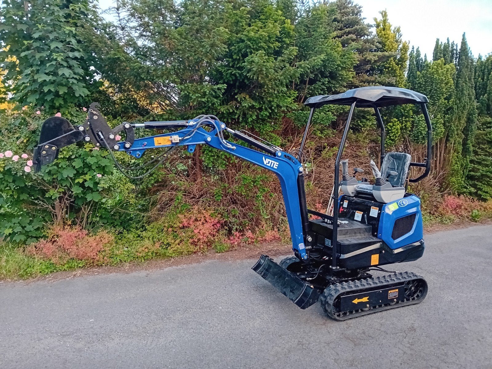 Mini pelle à vendre, Articles professionnels, Machines & Construction | Grues & Excavatrices, Enlèvement, Excavatrice