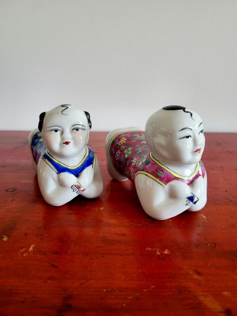 Famille rose porcelain beeldjes, Ophalen