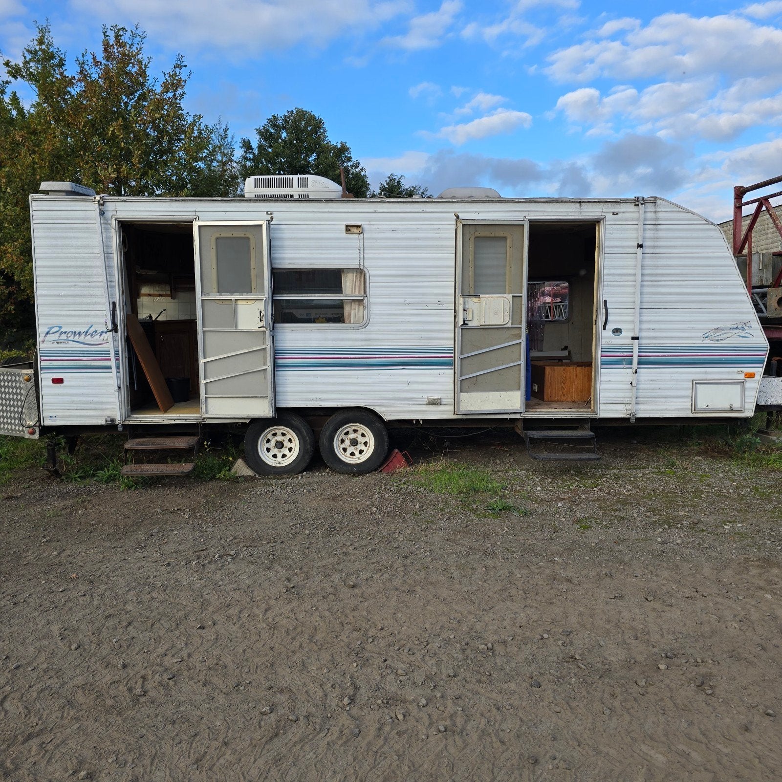 Amerikaanse trailer 9m chassis Tiny House pipowagen bouw Bos, Caravans en Kamperen, Ophalen