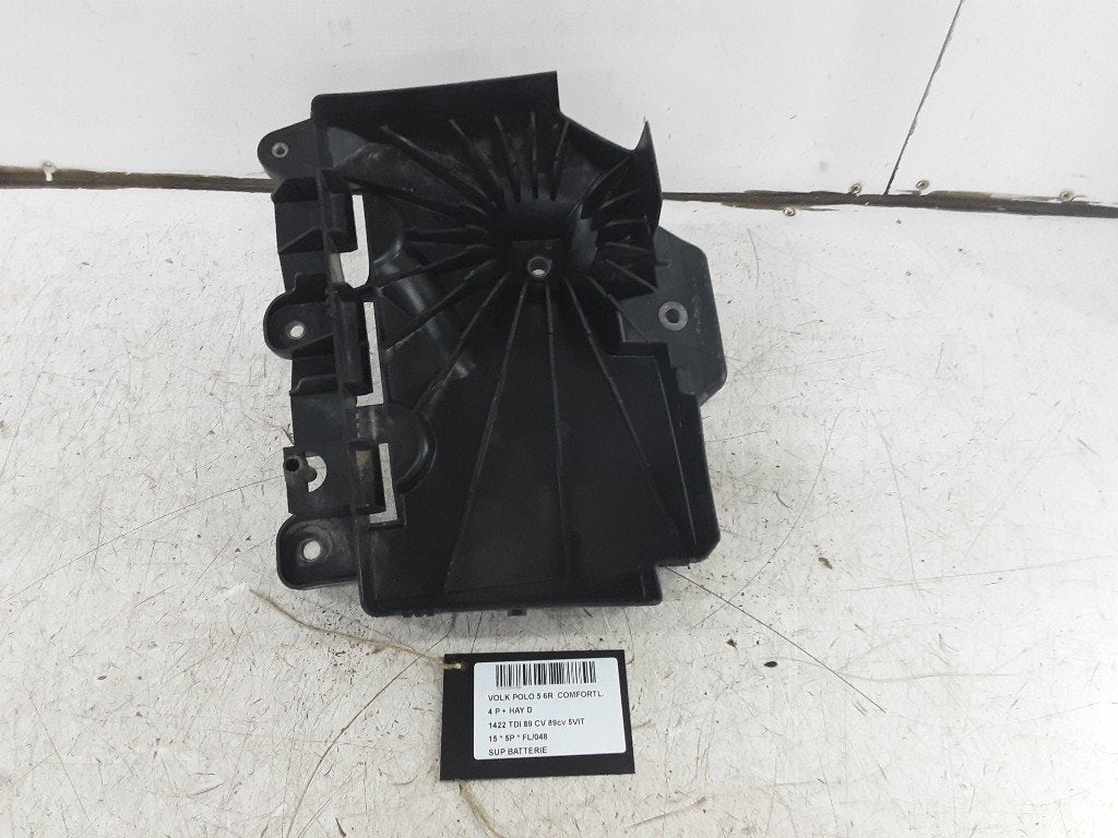 SUPPORT DE BATTERIE Volkswagen Polo V (6R) (6C0915321D), Volkswagen, Mevr. I. Hauben, Utilisé, Rue de l'Espoir 34 34
4030  GRIVEGNÉE, BE