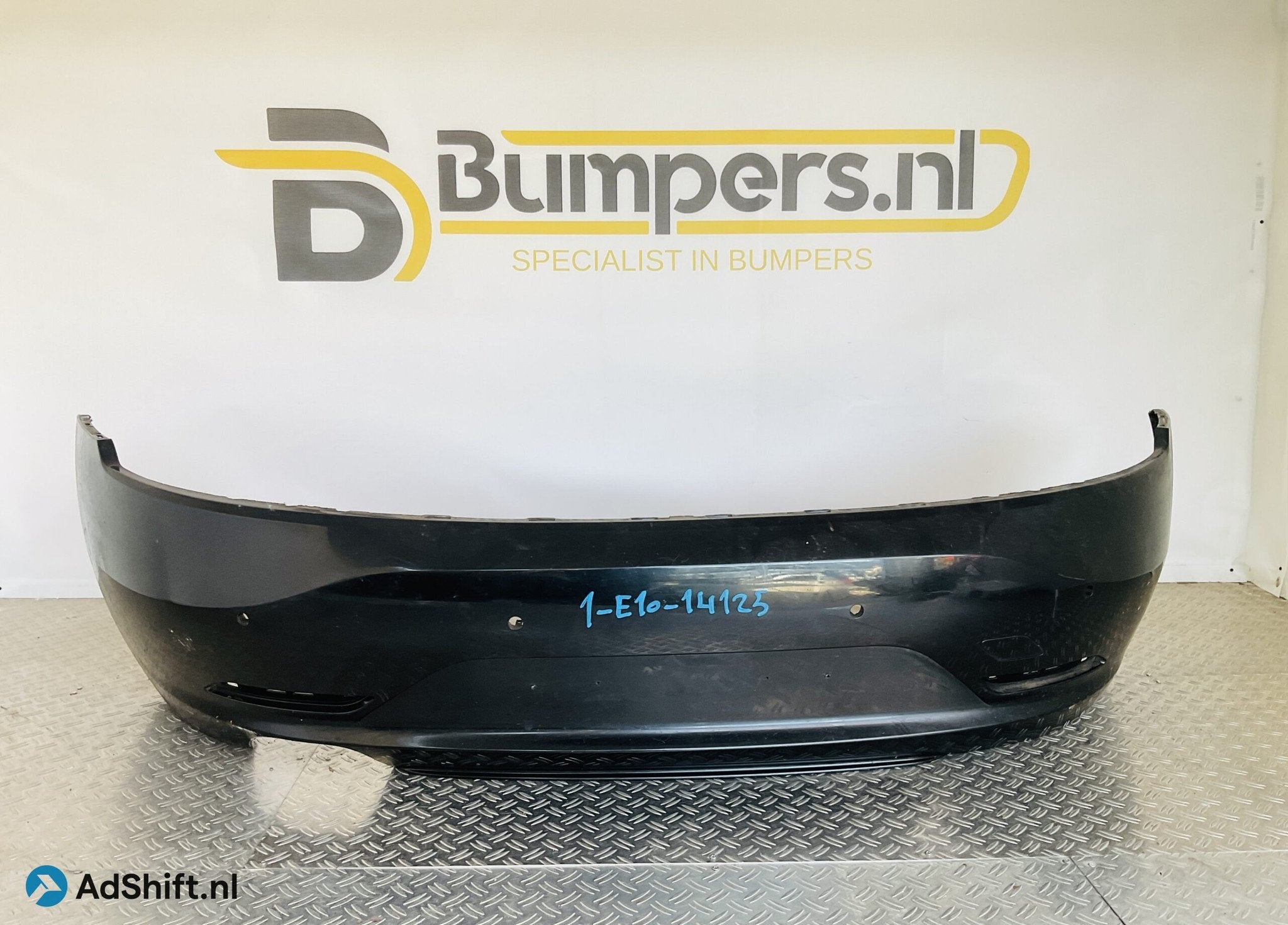 Bumper BMW Z4 E89 4xpdc 51110038582 Achterbumper 1-E10-14125, Auto-onderdelen, Bumper