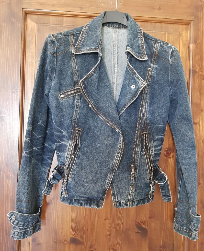 Veste blouson jeans design jeune fille, femme taille 34/36, Vêtements | Femmes, Enlèvement