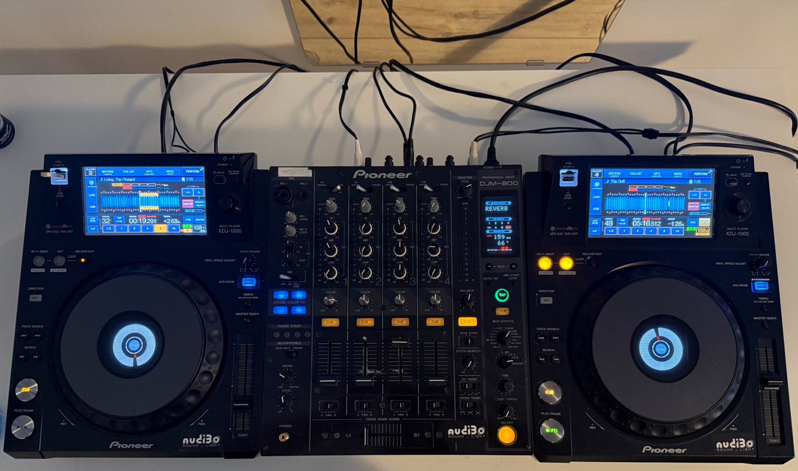 Pioneer DJ – 2 XDJ-1000 + DJM-800 + Flightcase + iRig Stream, Enlèvement ou Envoi, Utilisé, DJ-Set, Pioneer