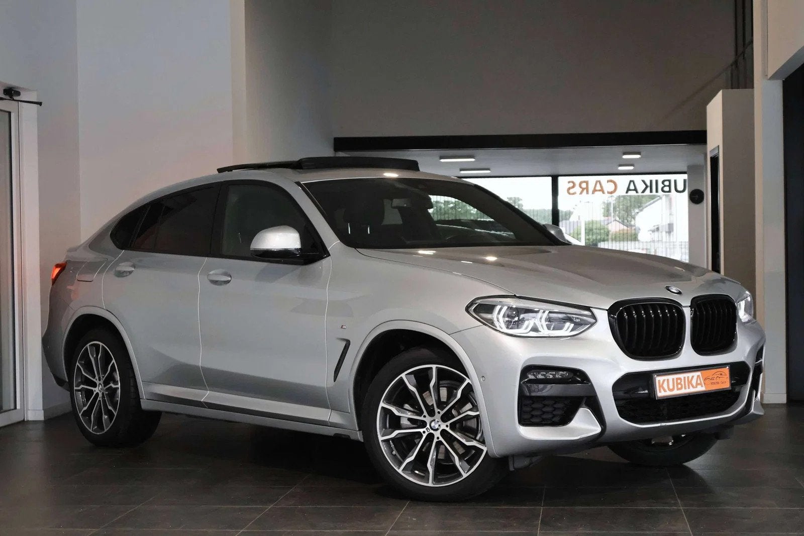BMW X4 X4 2.0 dA xDrive20 M Pakket Opendak Keyless LED Garan, Autos, BMW, Euro 6, Entreprise, 2585 kg, Noir