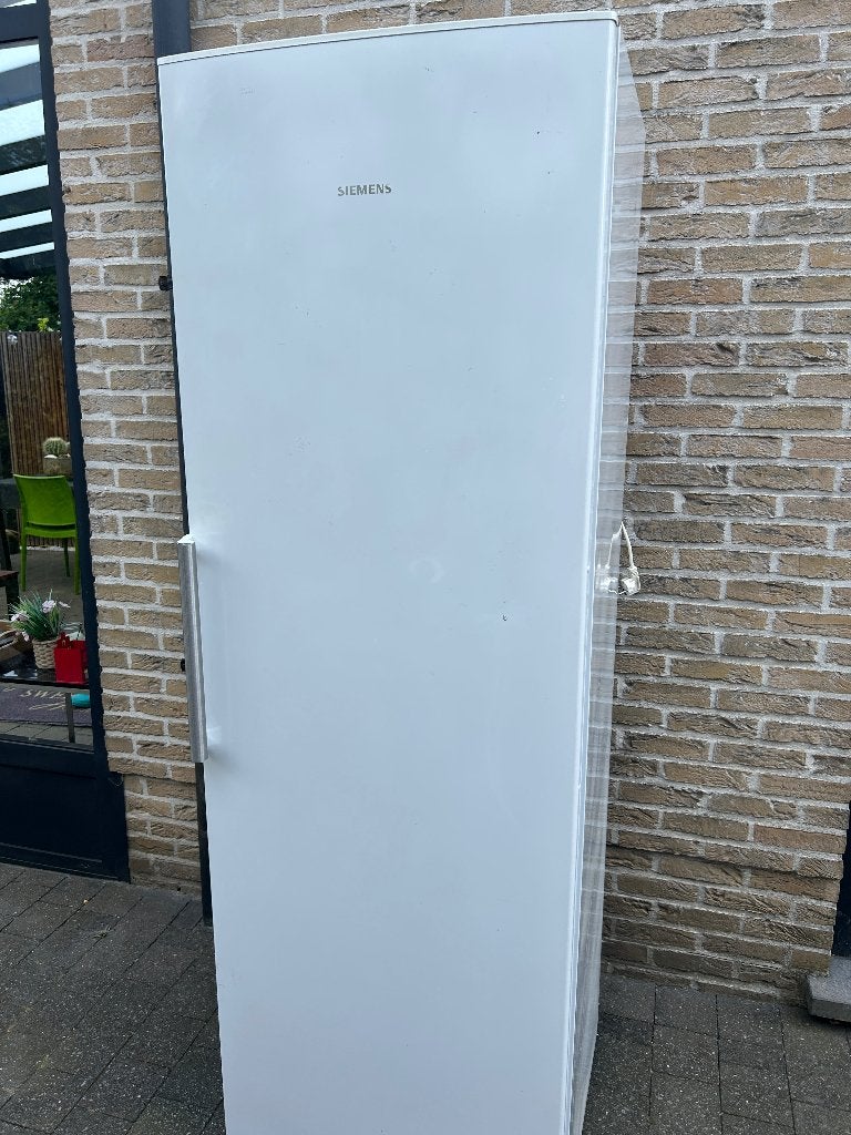 Diepvriezer Siemens, Elektronische apparatuur, Vriezers en Diepvrieskisten, Ophalen, Gebruikt, 160 cm of meer, Vrijstaand
