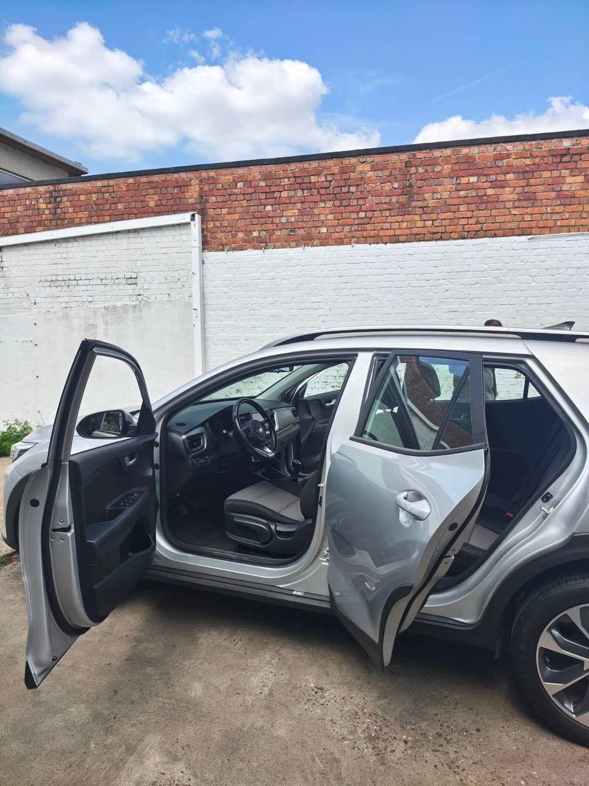 Kia stonic 11/2019 
essence  1.4
Bon état, propre
57.000 km, Entreprise, Essence, Achat