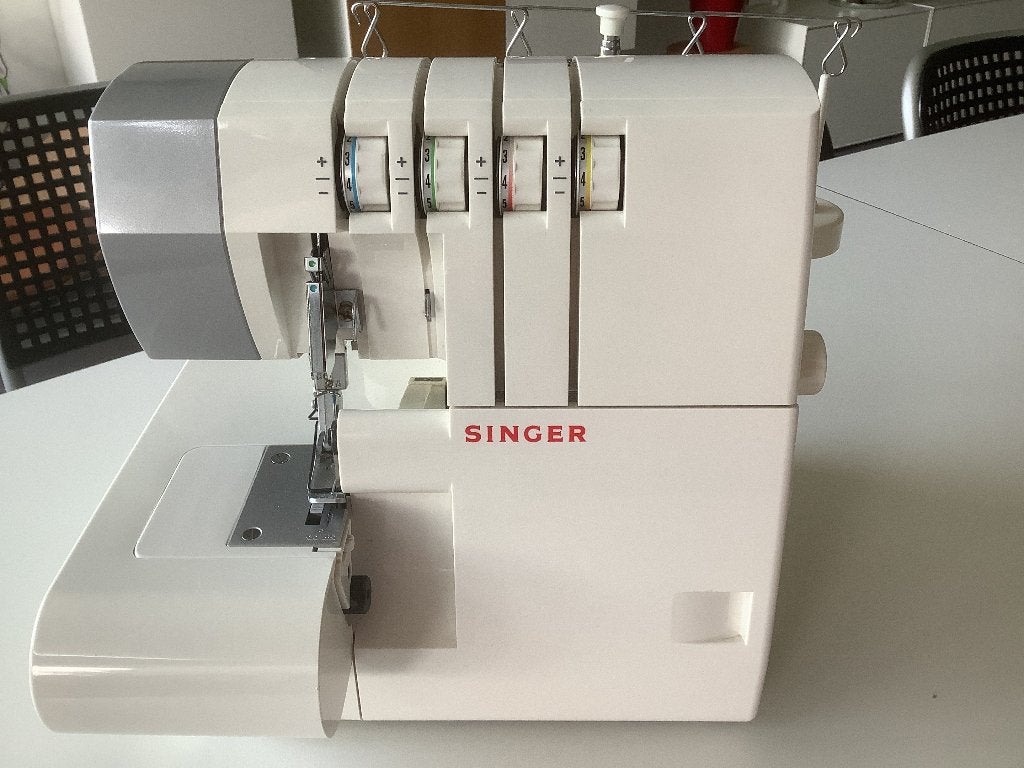 Singer overlockmachine 14SH754, Ophalen, Zo goed als nieuw, Lockmachine, Singer