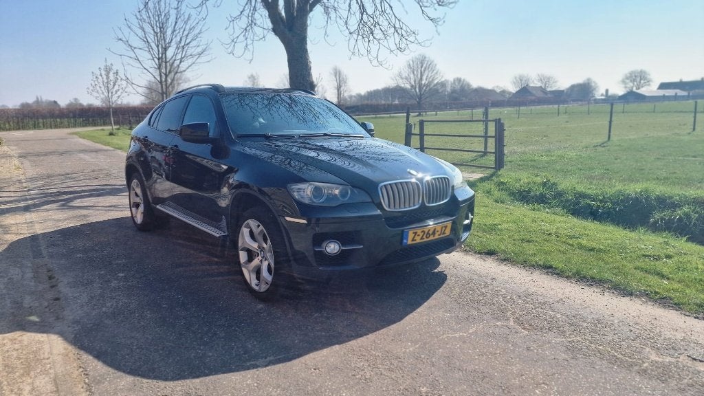 BMW X6 xDrive50i High Executive – 4.4 V8 Twin Turbo, Autos, BMW, Cuir, Achat, Noir, Automatique