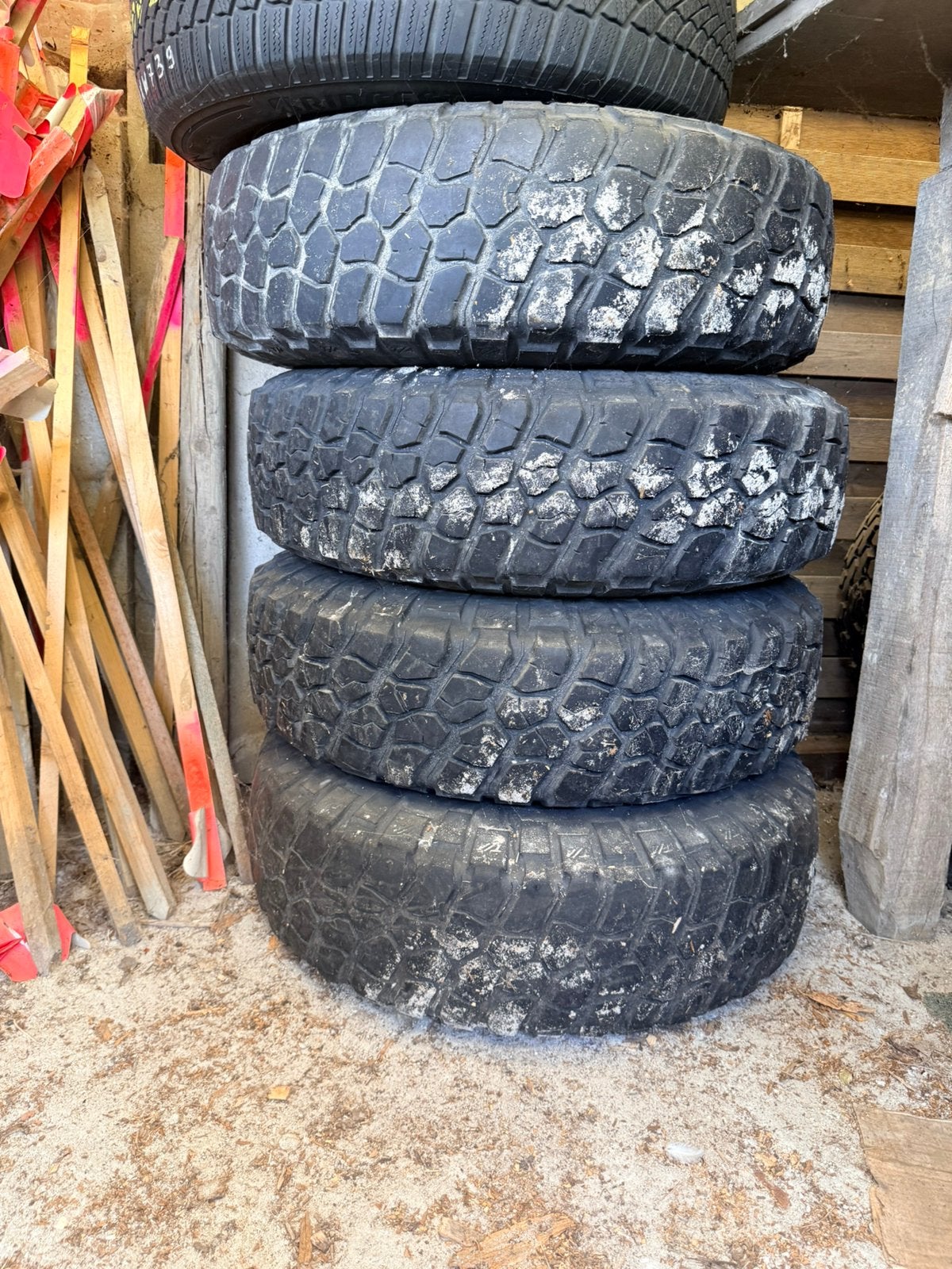 5 pneus BF Goodrich Mud Terrain - jante en acier ouverte, Enlèvement, Utilisé