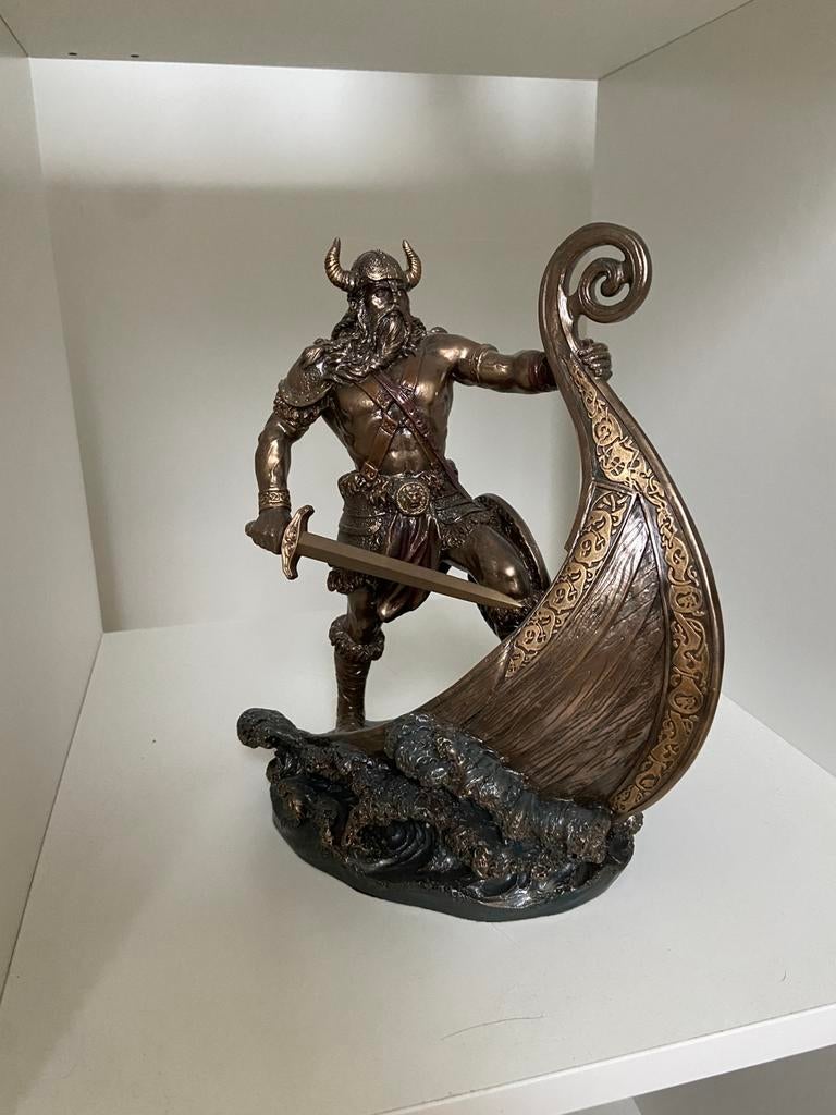Viking in brons, Ophalen, Zo goed als nieuw