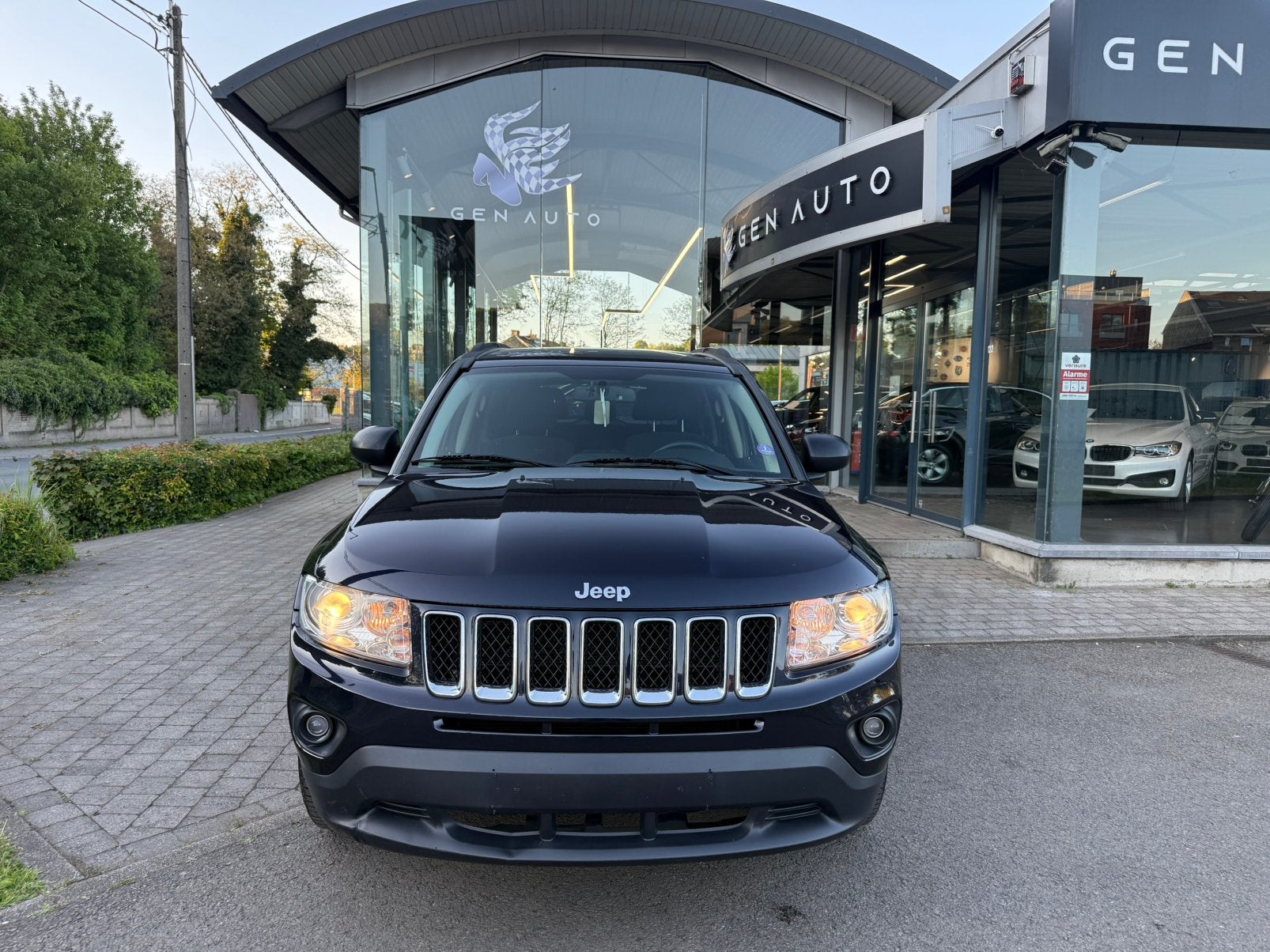 Jeep Compass 2.0i Trailer Att.* 12 MAANDEN GARANTIE*, Voorwielaandrijving, Stof, Zwart, Zwart