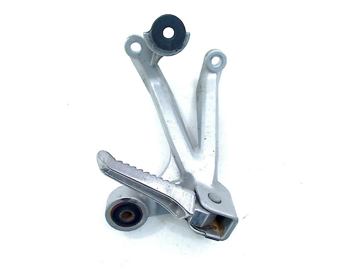 REPOSE PIEDS SUPPORT ARRIÈRE DROIT Suzuki, Dhr. S. di Majo, Utilisé, Info@cama-motorparts.nl, P.J. Troelstraweg 8 8
3144 CX  MAASSLUIS, NL