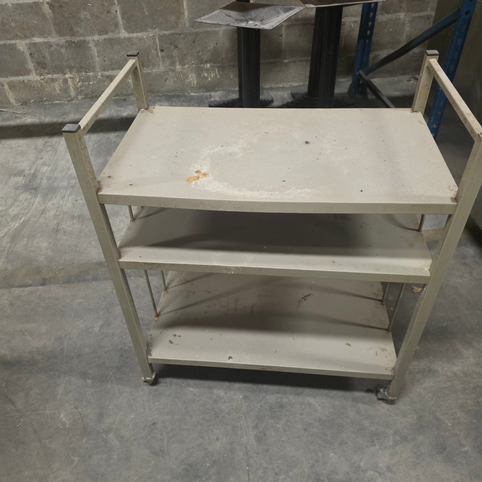 Metalen serveertafel, Ophalen, Gebruikt