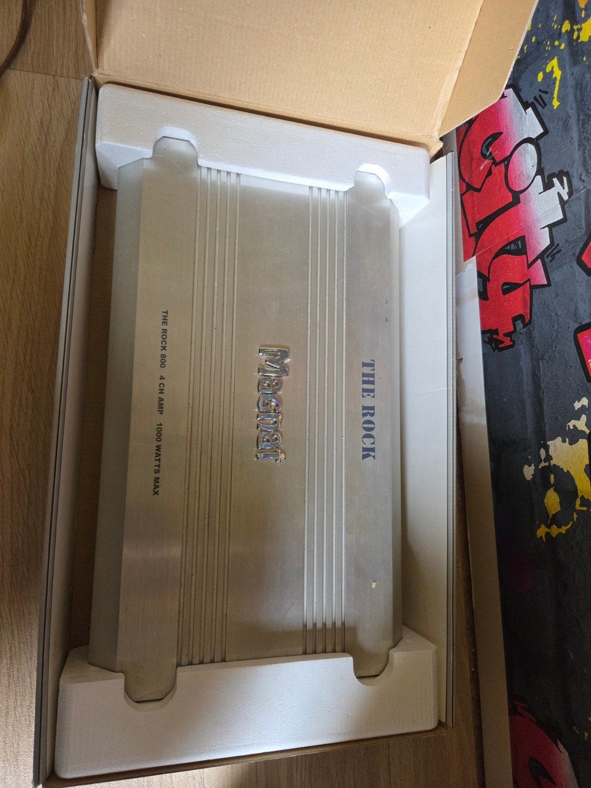 Magnat The Rock 800 versterker, Auto diversen, Ophalen, Gebruikt