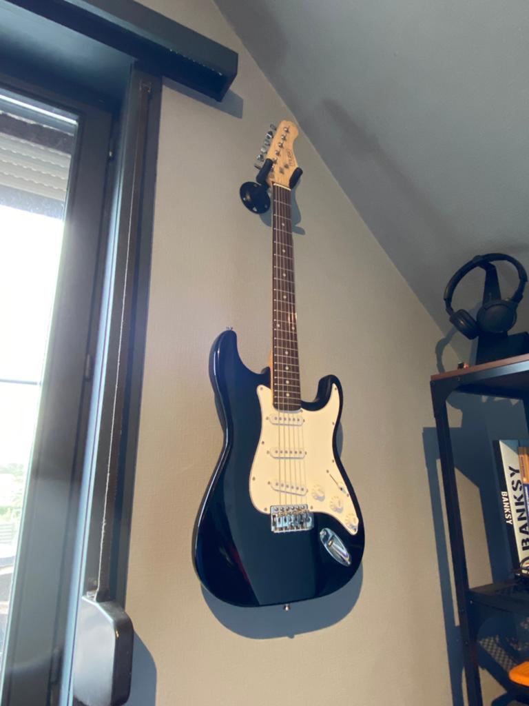 Elektrische gitaar, Muziek en Instrumenten, Snaarinstrumenten | Gitaren | Elektrisch, Met versterker, Zo goed als nieuw, Solid body