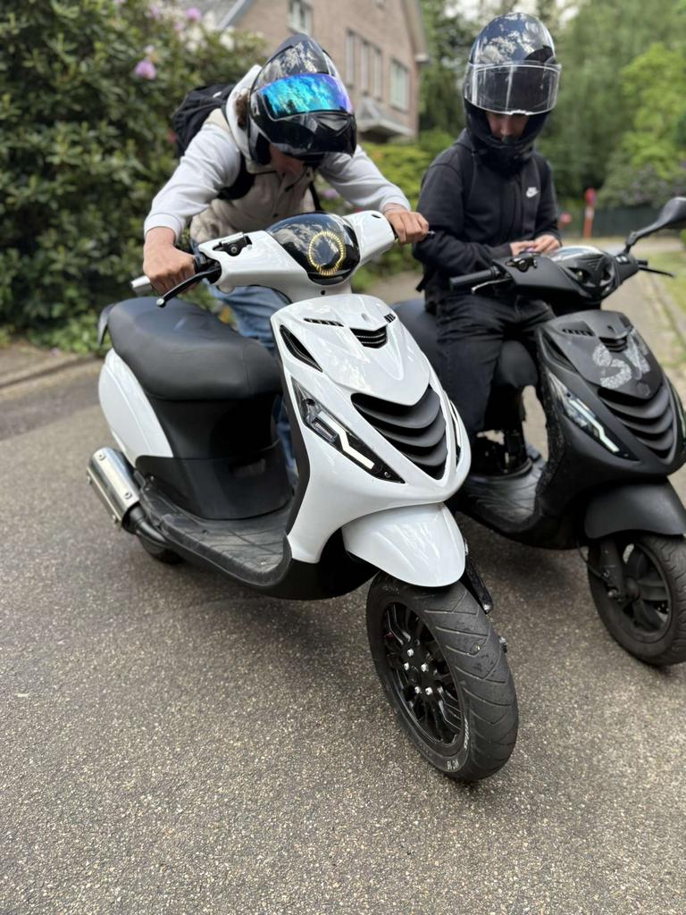 Piaggio zip 172cc, Fietsen en Brommers, Scooters | Piaggio, Ophalen, Zo goed als nieuw, Zip