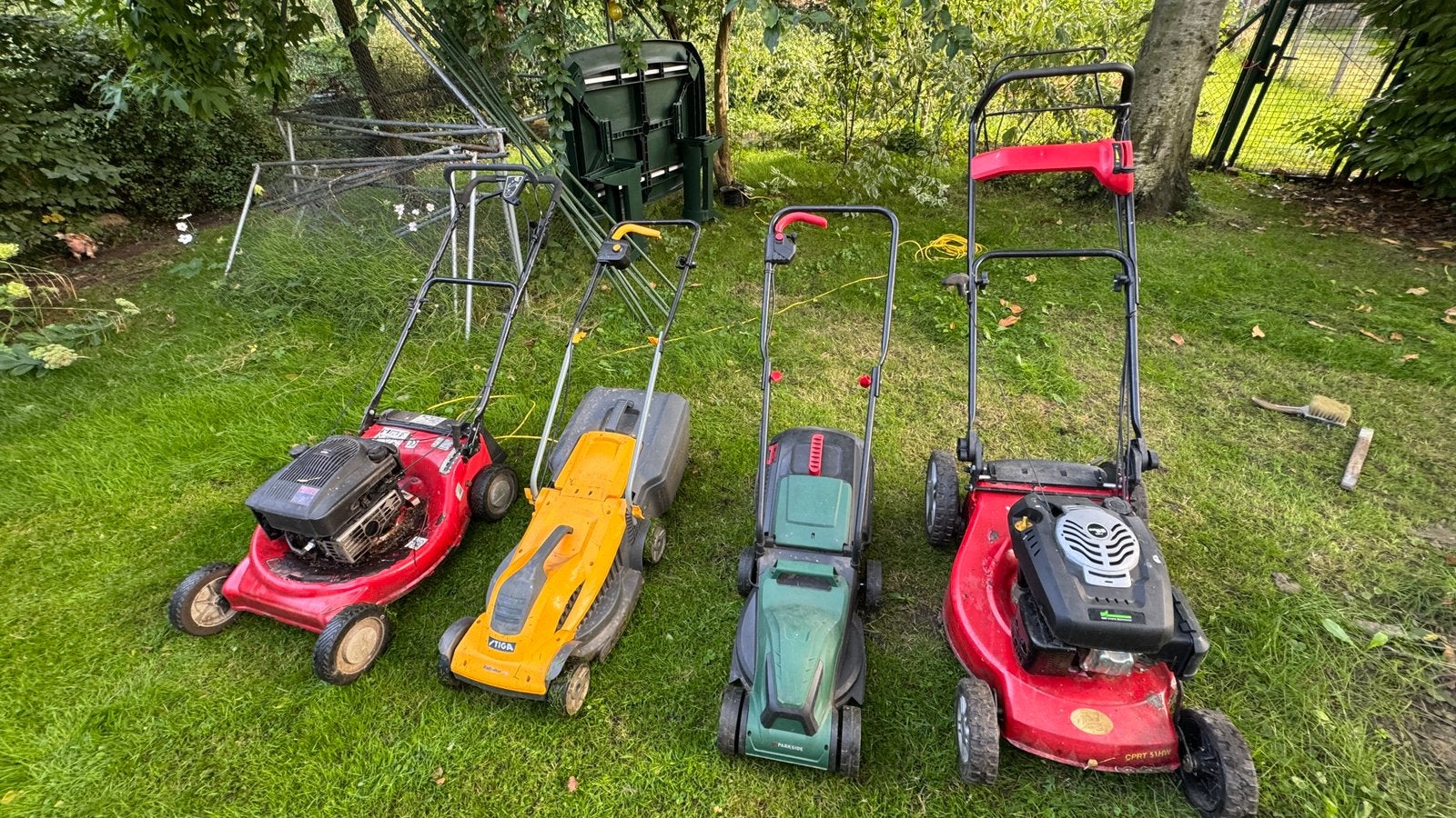 4 Tondeuses à gazon à essence et électriques, Jardin & Terrasse, Tondeuses à gazon, Enlèvement, Utilisé