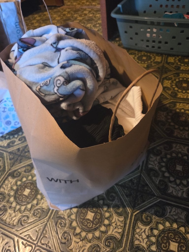 Vêtements femme et enfant, Enlèvement, Comme neuf, Fille