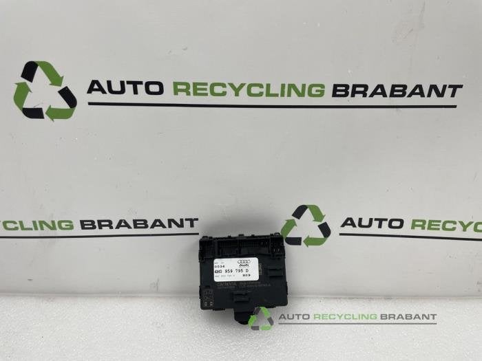 Module verrouillage central des portes d'un Audi Q7, -, 3 mois de garantie, Utilisé, -