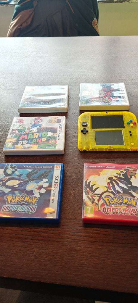 Nintendo 2ds pikachu, Geel, 2DS, Ophalen of Verzenden, Gebruikt
