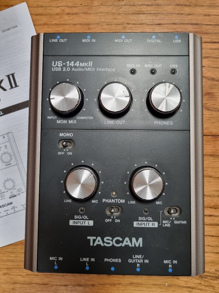 Interface audio MIDI TASCAM US-144 MKII, Enlèvement, Utilisé