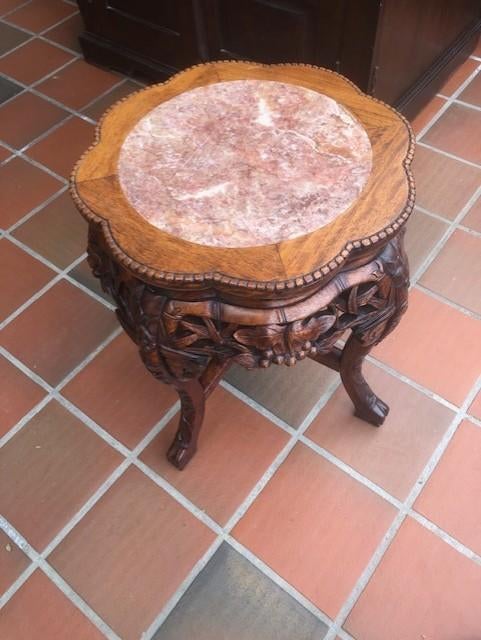 Table d'appoint chinoise, Antiquités & Art, Antiquités | Meubles | Tables, Enlèvement