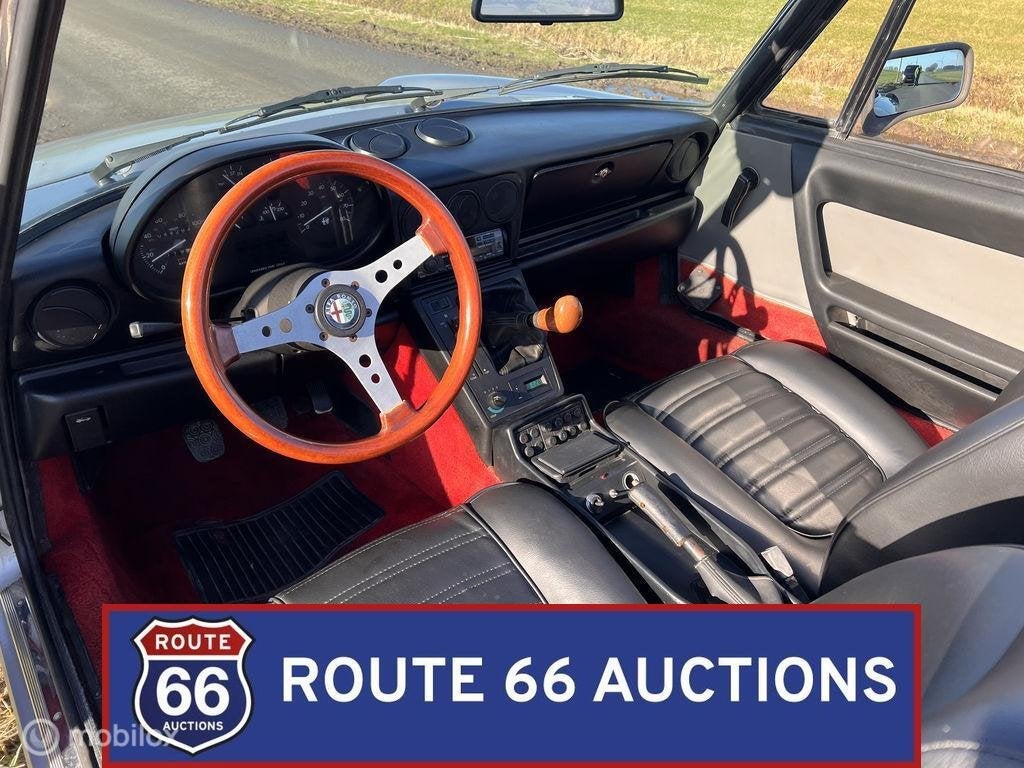 Alfa Romeo Spider 2.0 | 1987 | Route 66 Auctions, Auto's, Zwart, Bedrijf, Handgeschakeld, Overige carrosserie